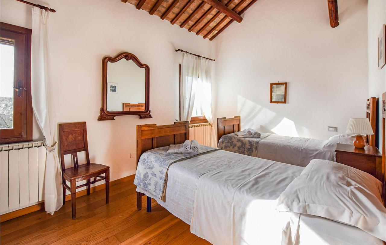 2 Bedroom Awesome Home In Taglio Di Po Ro Porto Viro Exterior photo